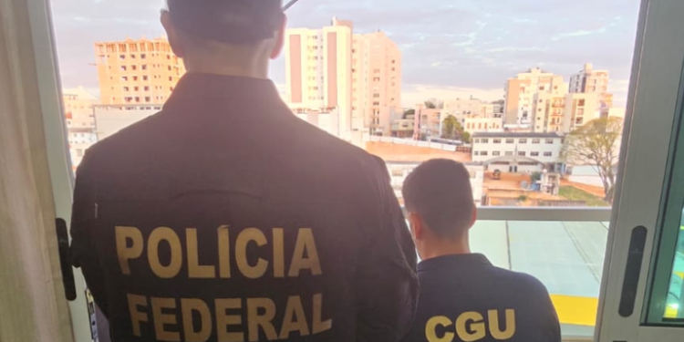 Operação da Polícia Federal investiga supostas fraudes em contratos da UFLA com prejuízo estimado em R$ 4 milhões