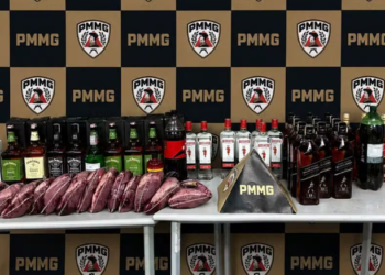 Dupla é presa após furtar bebidas e carnes de supermercado no Sul de Minas