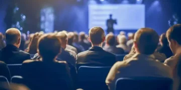 Inovação, negócios e futuro da indústria mineira são debatidos em Poços de Caldas