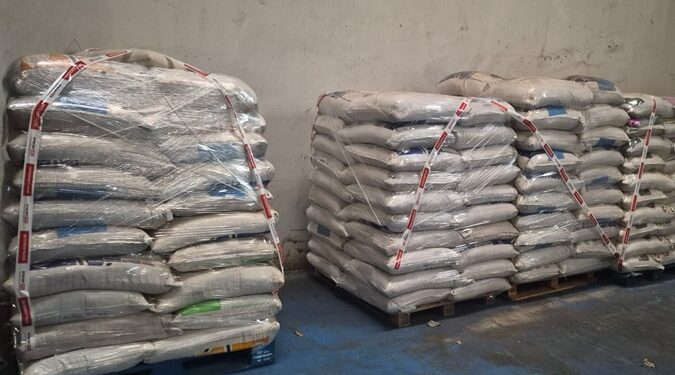 Beneficiadora de arroz é interditada e 29 toneladas de produtos impróprios são apreendidas em operação do Procon-MPMG