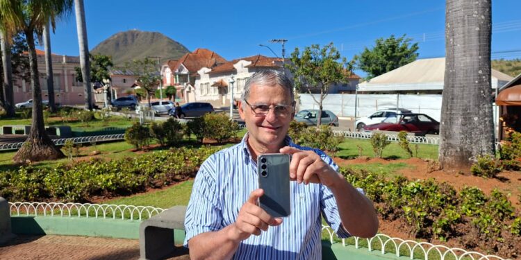 VÍDEO: Watson Freire vira referência em transmissões ao vivo e aproxima carmelitanos dentro e fora da cidade