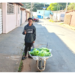 VÍDEO: Jovem de 13 anos vira inspiração ao vender verduras e encantar carmelitanos