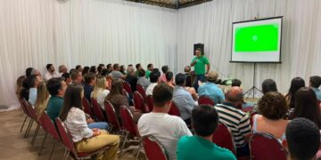 Mais de 130 associados do Sicredi se reúnem em Carmo do Rio Claro para dialogar sobre resultados e futuro da cooperativa