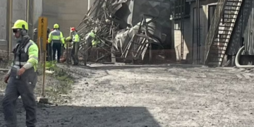 Estrutura metálica desaba sobre caminhão e deixa um trabalhador morto e três feridos em mineradora