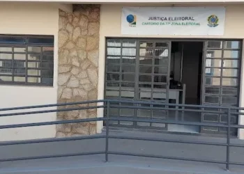 Cartório Eleitoral de Carmo do Rio Claro promove treinamento nas urnas durante Semana Nacional do Sistema Eletrônico de Votação