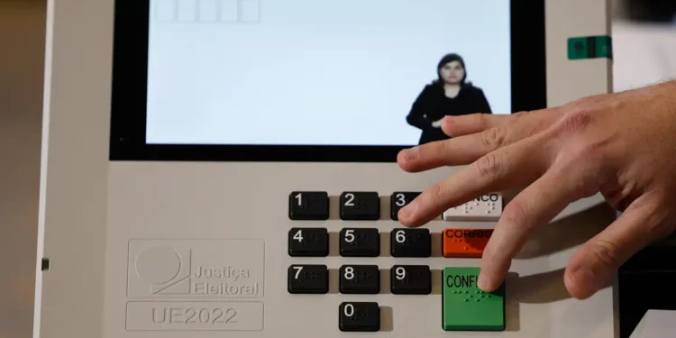 Campanha eleitoral nas ruas e propaganda virtual começam neste domingo