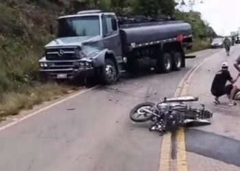 Motociclista e garupa ficam feridos após colisão com caminhão-tanque entre Ilicínea e Boa Esperança