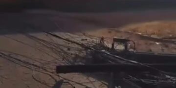 VÍDEO: Caminhão derruba poste e deixa moradores sem energia em Conceição da Aparecida