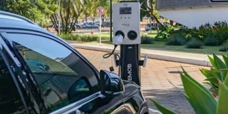 Carros elétricos terão isenção em Uberlândia