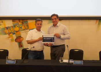Fecomércio MG entrega proposta THDG ao senador Rogério Marinho e amplia debate sobre novas relações de trabalho 
