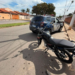 Jovem é detido após empinar moto em frente a escola durante chegada de alunos