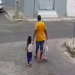 VÍDEO CENAS FORTES: Pai é assassinado a tiros enquanto levava filha para escola