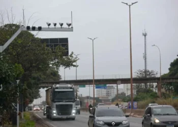 Minas terá testes de radares que calculam velocidade média em quatro rodovias federais