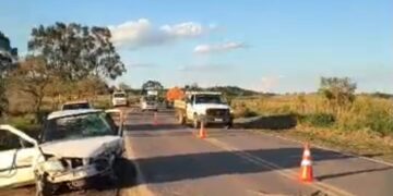 Colisão entre dois carros deixa ocupantes feridos na MGC-369