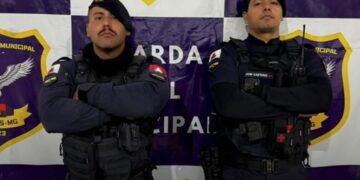 Adolescente é apreendido com cocaína, maconha e dinheiro durante patrulhamento em Passos