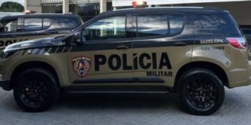 Suspeito de roubo é preso com arma e celular de vítima em Andradas