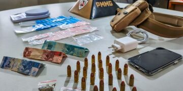 Três pessoas são presas e uma apreensão é realizada durante operação contra o tráfico de drogas