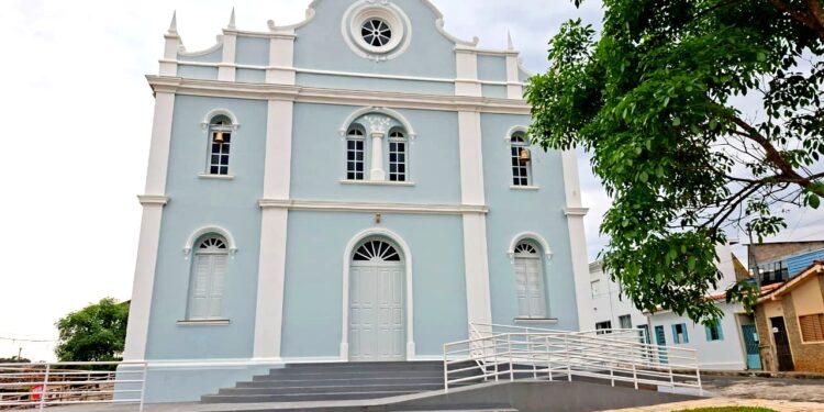 VÍDEO: Pintura da Igreja do Rosário está na fase final