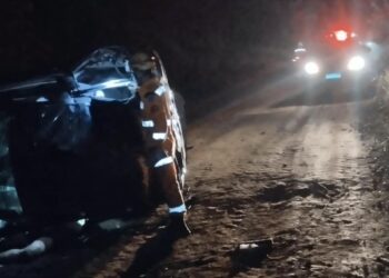 Homem de 41 anos morre após carro capotar na MG-179, em Alfenas
