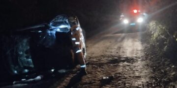 Homem de 41 anos morre após carro capotar na MG-179, em Alfenas