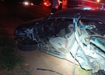 Acidente envolvendo três carros mobiliza Bombeiros e SAMU na MGC-491 em Alfenas