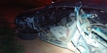 Acidente envolvendo três carros mobiliza Bombeiros e SAMU na MGC-491 em Alfenas