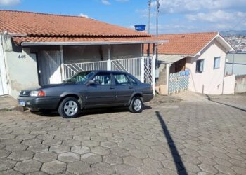 Santana é furtado em Poço Fundo e pode ter seguido em direção a Machado (MG)