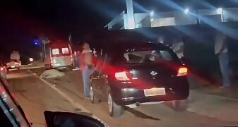 Acidente entre carro e cavalo deixa três pessoas feridas na BR-265