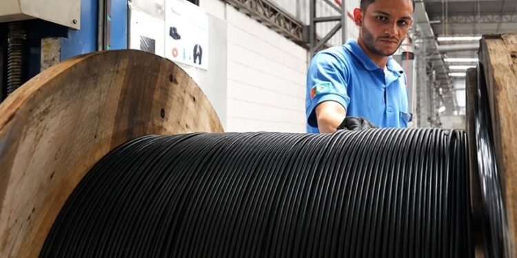 Sul de Minas amplia fábrica de cabos ópticos