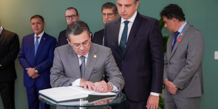 Pacheco assume cargo no TCU e afirma que diálogo institucional fortalece as instituições 
