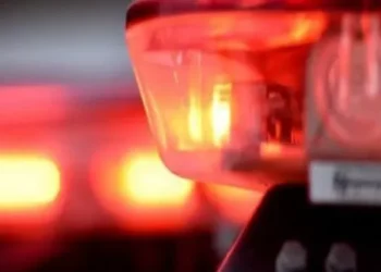 Idosa de 75 anos é rendida e assaltada dentro de casa por dois homens em Passos