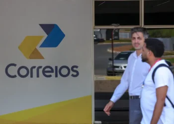 TST suspende julgamento de dissídio da greve dos Correios