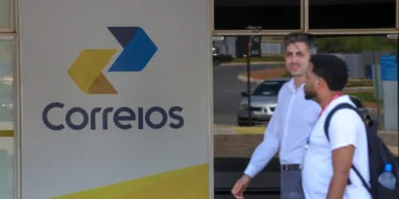 TST suspende julgamento de dissídio da greve dos Correios