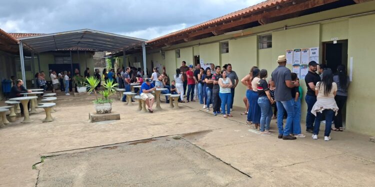 VÍDEO | Eleições 2026 em Carmo do Rio Claro têm votação tranquila até o momento