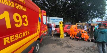 Idosa de 82 anos sofre fratura na perna após ser atropelada em Alfenas