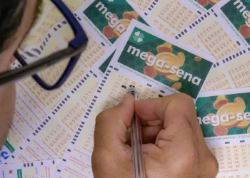 Mega-Sena terá cinco sorteios consecutivos nesta semana; prêmio inicial é de R$ 300 milhões