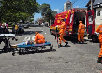 Atropelamento deixa homem ferido no centro de Alfenas