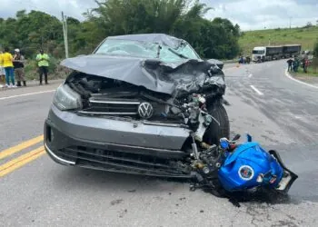 Motociclista de 34 anos morre após colisão frontal na MGC-491