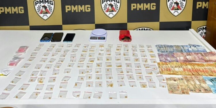 Quatro pessoas são presas por suspeita de tráfico de drogas no Sul de Minas