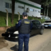 Adolescente de 15 anos é apreendido após bater carro em dois veículos estacionados no Sul de Minas