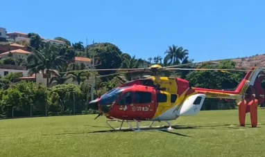 Pedreiro cai de telhado em Nova Resende e é socorrido de helicóptero