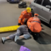 Idoso de 82 anos e motociclista ficam feridos em atropelamento em Alfenas