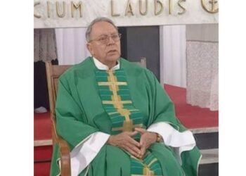 Padre ferido em acidente que matou sacerdote e motorista recebe alta hospitalar