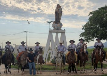 Cavaleiros deixam Carmo do Rio Claro e seguem rumo ao Santuário de Santa Rita