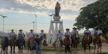 Cavaleiros deixam Carmo do Rio Claro e seguem rumo ao Santuário de Santa Rita