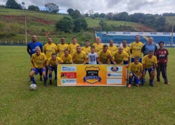 Equipe de Carmo do Rio Claro termina campanha invicta e conquista título regional