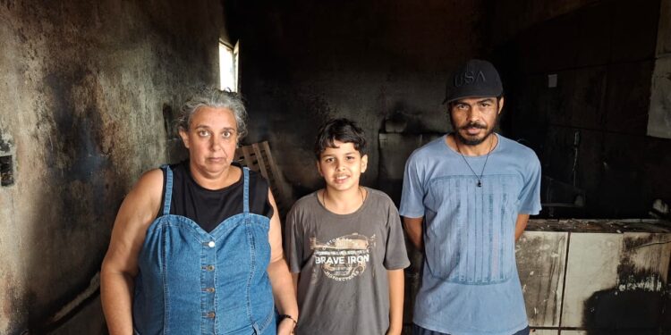 VÍDEO: Após incêndio destruir residência, família da Jacuba pede ajuda para reconstruir o lar