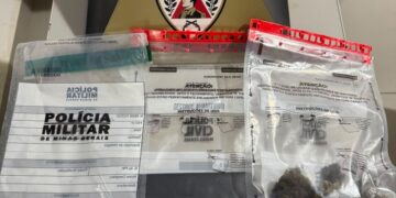 Homem de 21 anos procurado pela Justiça é preso com drogas em Muzambinho