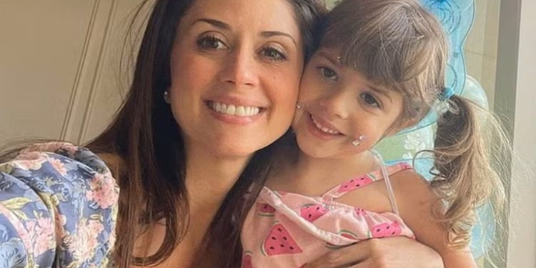 Mãe brasileira é suspeita de matar filha de 4 anos após decisão sobre guarda nos EUA