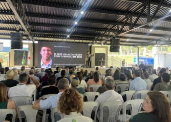 Agro em Ação reúne mais de 8 mil participantes e amplia voz do produtor rural em Minas Gerais 